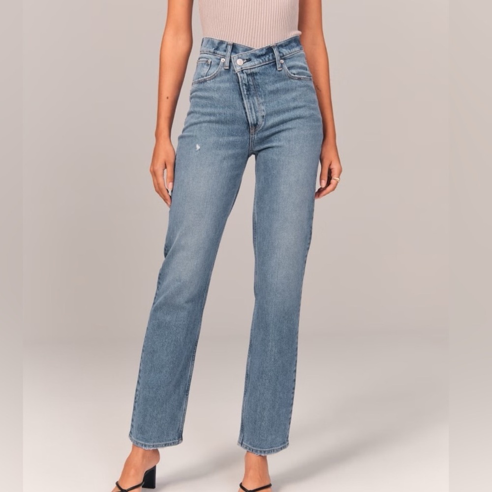 Abercrombie & Fitch The ‘90s straight ultra high rise curve love